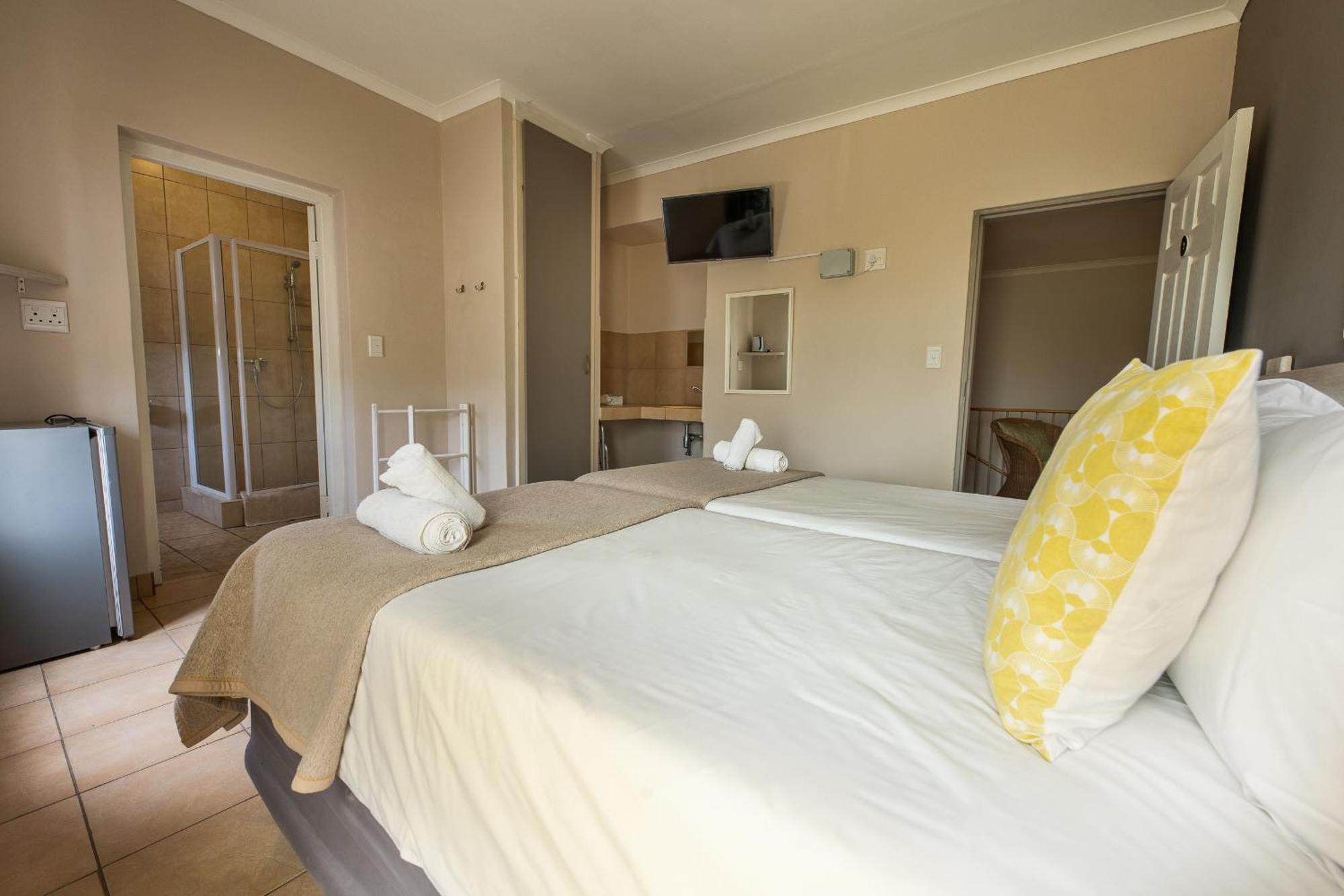 Guesthouse Fischreiher B&B Свакопмунд Екстер'єр фото