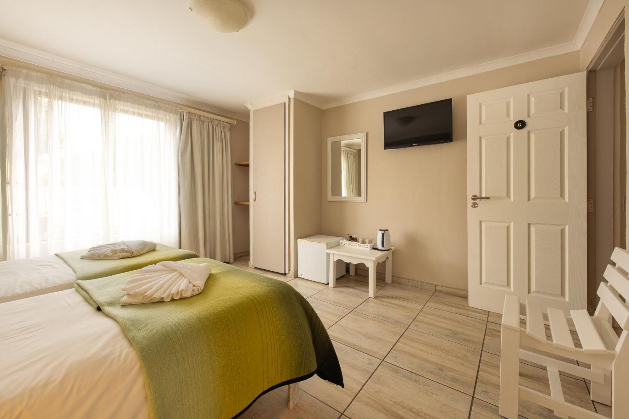 Guesthouse Fischreiher B&B Свакопмунд Екстер'єр фото