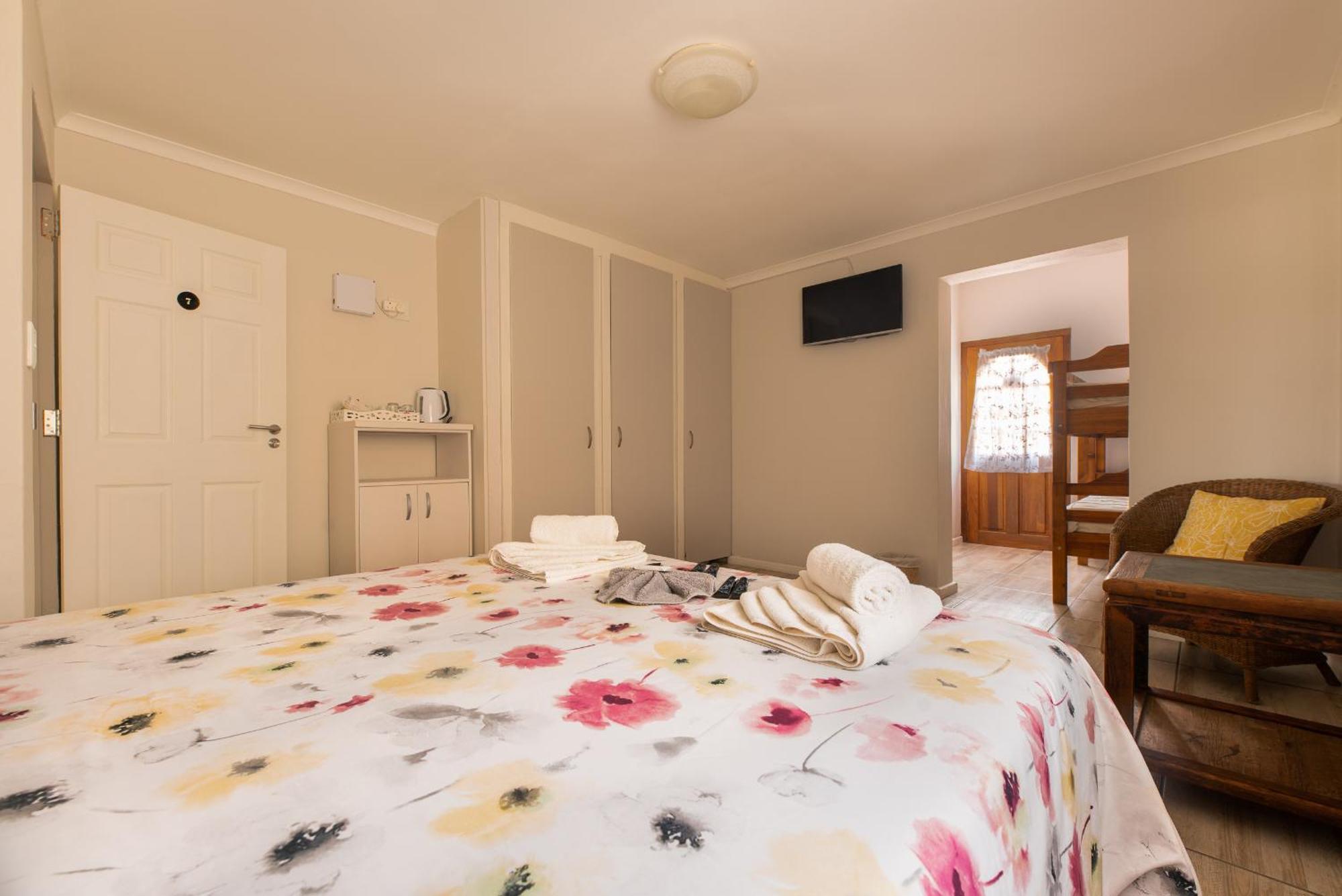 Guesthouse Fischreiher B&B Свакопмунд Екстер'єр фото
